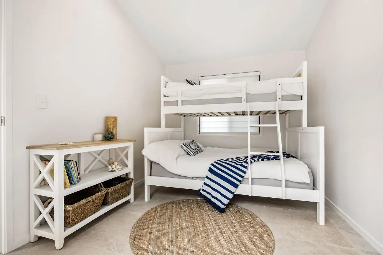 Casa de Férias Coorumbong 16 - 5 Bedrooms Mooloolaba
